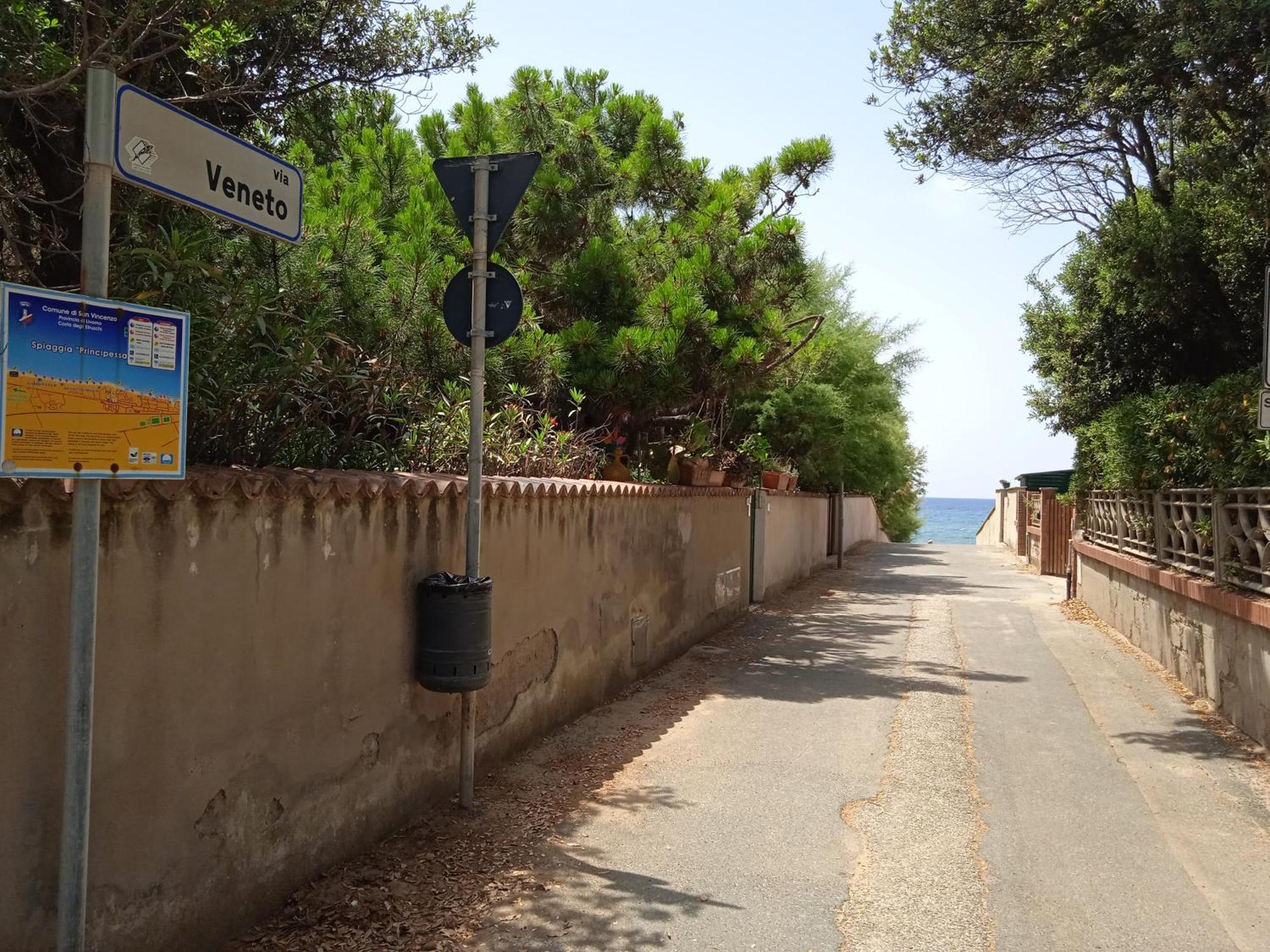 Villa La Cavaliera San Vincenzo Luaran gambar